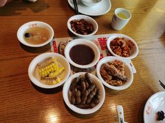-爱碗亭·鲜炒湖南菜(壹城中心店)