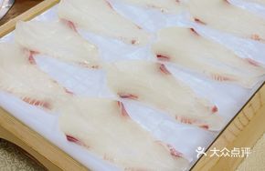 Midnight Shunde Fish Sashimi