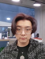 -变画·发型STUDIO