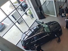 -奔驰上海利星(七宝店)