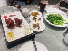 -朱记乳鸽王·非遗石岐乳鸽·全鸽宴(大兴旗舰店)