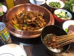 -虾弄弄海派小龙虾·牛羊蝎子火锅