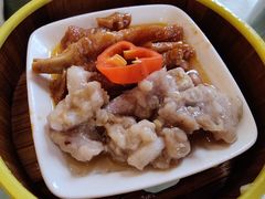 排骨拼凤爪-新灿记大酒楼