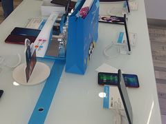 -荣耀授权专卖店(黄浦浙江中路店)