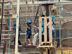 -PIPIKINGDOM皮皮王国欢乐号(欢乐海岸购物中心店)