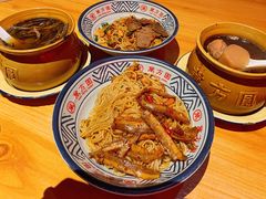 茶树菇排骨瓦罐汤-万方圆拌粉瓦罐汤(滕王阁旗舰店)