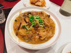 土鸡炖榛蘑-红东阁东北菜烤肉酒馆(CROSS万象汇店)