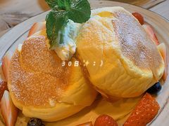 莓果奶油芝士舒芙蕾松饼-UPPER KITCHEN(延安路店)