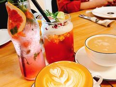-Mark&Mars Restaurant