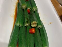 橄榄油炒黄秋葵-巴依老爷新疆美食(常营店)
