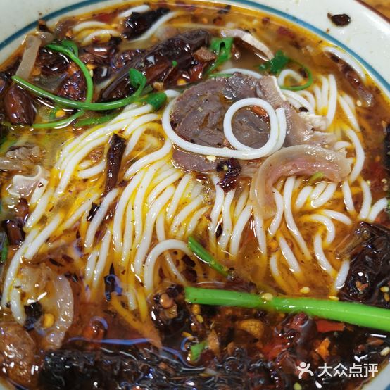李老万水城羊肉粉(兰花广场总店)