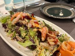 经典沙拉配三文鱼-LA CREPERIE BRETONNE布列塔尼法式餐厅(天童北路店)