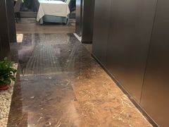 -海鲨湾海鲜会馆(百家湖1912店)
