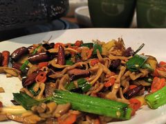 -云海肴·汽锅鸡·云南菜(天山百盛优客店)