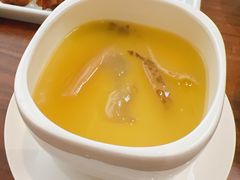 鱼翅捞饭-北京贵宾楼饭店 红墙咖啡厅