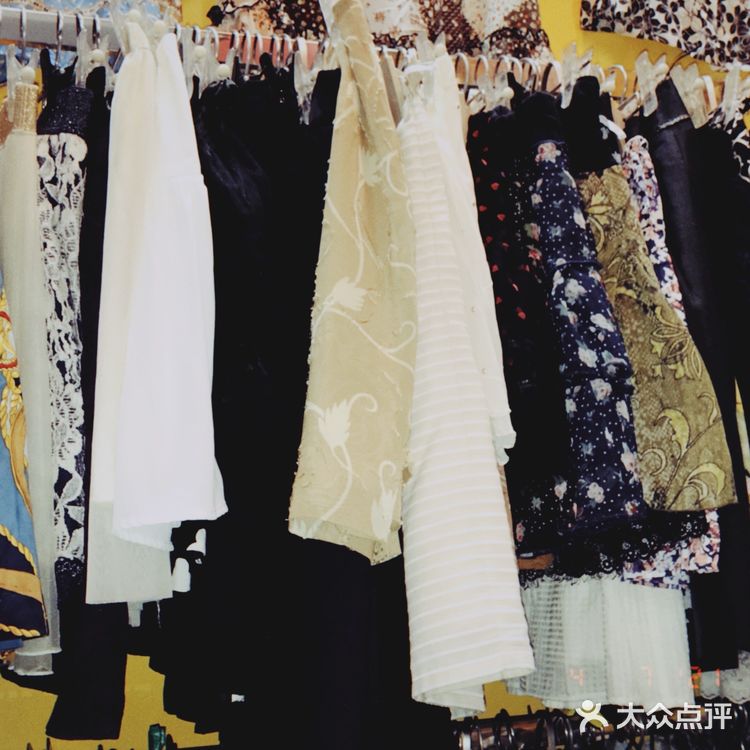 武汉探店｜武汉最大的vintage古着服装批发市场