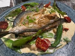 青花鱼鹰嘴豆-LESCEDARS Brasserie Bistro香柏树