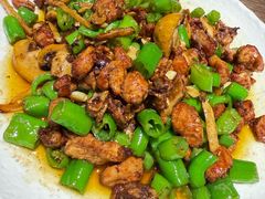 腾冲菌香尖椒鸡-小喜客·云南特色菜(纳西庭院店)