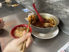 -铁锅哥米线