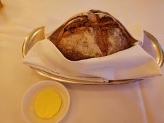 餐前面包-上海和平饭店华懋阁 Cathay Room