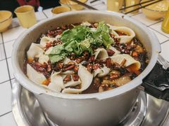 -晓彭肥肠鸡·泡椒鸡火锅(水木天地店)
