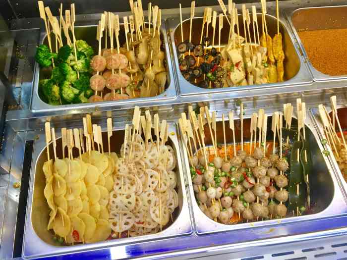 快乐猫藤椒串串(公园茂综合店)-"快乐猫就是要吃鱼,啵啵鱼,最开始是在