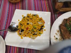 -香巴拉云南餐厅(华莱坞店)