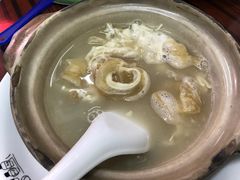 鸡煲花胶鱼翅-添發碗仔翅美食