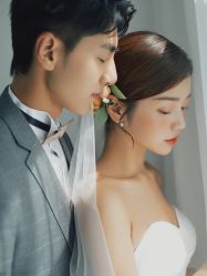 -易摄影婚纱摄影工作室
