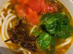 小锅米线-半山腰·云南菜(侨福芳草地店)