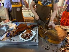 -黄记四更烤乳猪店