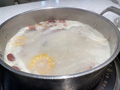 北京烤鸭加黑胡椒猪肚鸭架锅-三人行骨头王火锅(长寿店)
