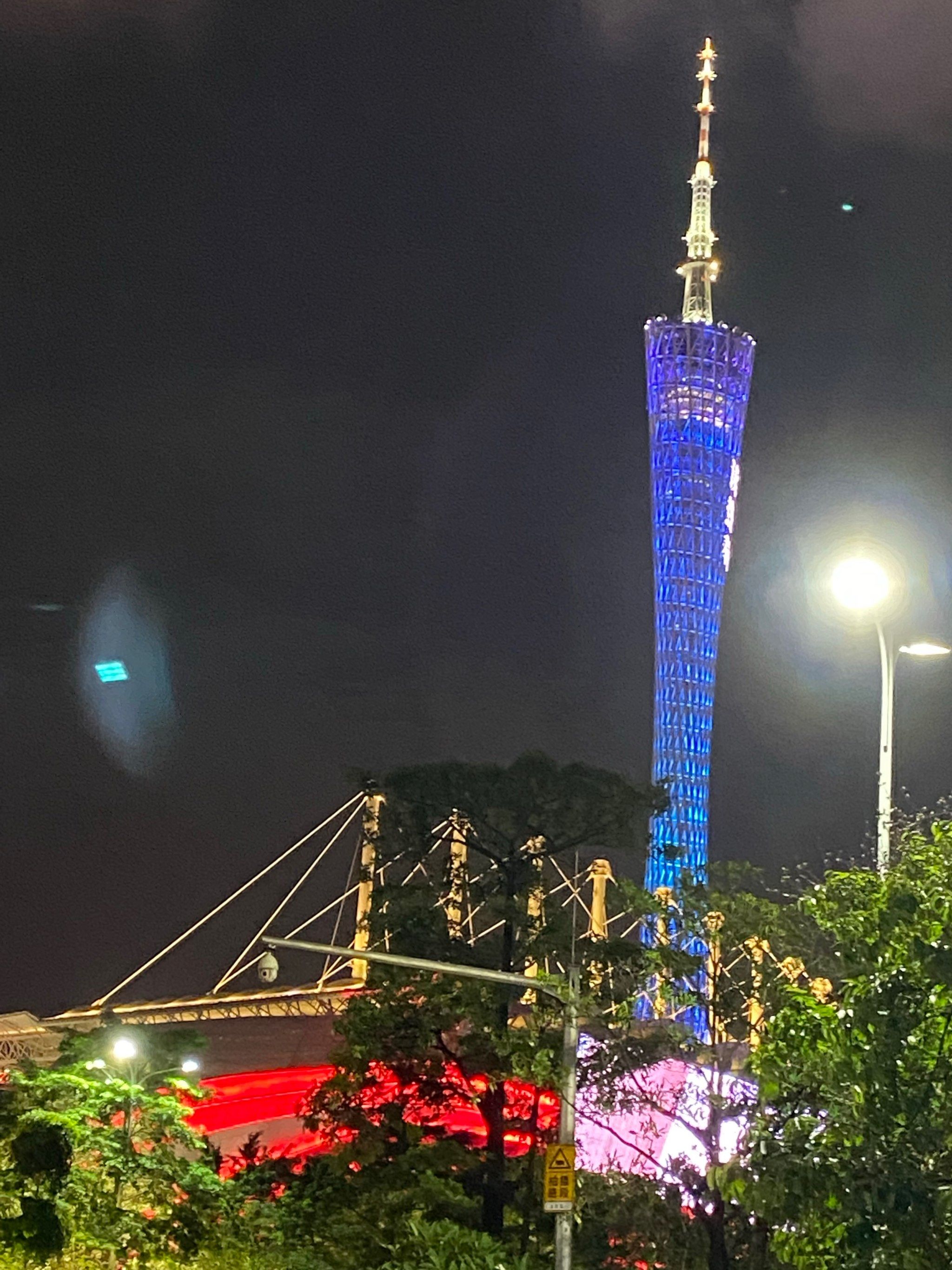 广州塔的夜景～～绝美[玫瑰]