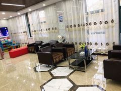 -茂菊口腔连锁(浦东南路店)