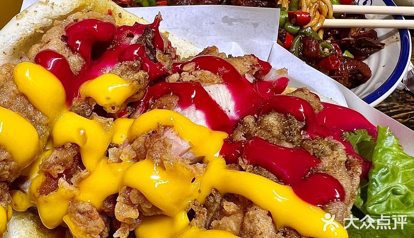 不用去徐州！济南经三路附近辣子鸡拌面！！