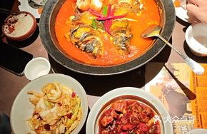 Yellow Braised Sour Soup with Hanging Water Male Fish Head
