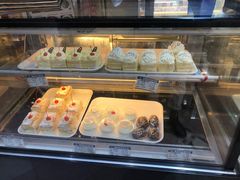 -白玉兰食品(汇联商厦店)