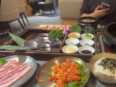 -围炉肉舍丹东海鲜烤肉·烤活鳗(步行街店)