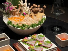 -左庭右院鲜牛肉火锅黑金店(陆家嘴中心店)