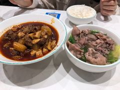 -犇逸·乐山跷脚牛肉·四川现炒(览海店)