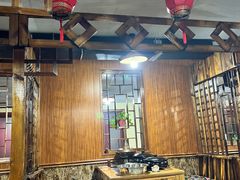 -果松木炭酸菜铜火锅·外婆参鸡汤