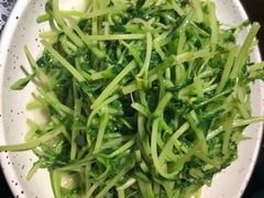 清炒豆苗-老头儿油爆虾·知味杭州(爱琴海购物中心)