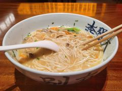 -李犟大爆鳝面·手工蟹黄包(湖滨西湖店)