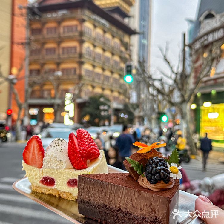 假期我来静安寺就干二件事！看肖战+吃甜食