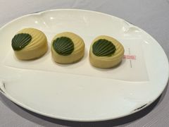 绿豆流沙糕-屋里厢上海菜馆