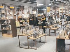 -荟品仓(青浦城市奥莱店)