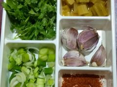 -窄巷子陕菜馆·地道陕西菜(粉巷店)