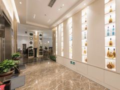 -潮漫酒店(北京通州环球度假区临河里地铁站店)