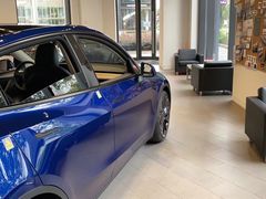 -TESLA 特斯拉(上海太古汇体验店)