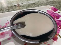 鸳鸯芝麻糊-鲜甜阁·甜品小吃(七星路店)